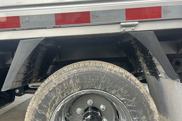 ������Խ ���� �콢�� 1.6L���� 120���� ������5�� Һɲ 3.8�׵�������΢��ͼƬ