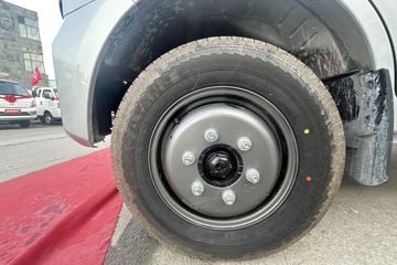 ������Խ ���� �콢�� 1.6L���� 120���� ������5�� Һɲ 3.8�׵�������΢��ͼƬ