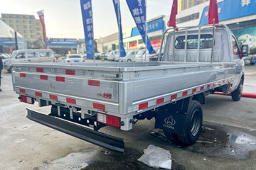 ������Խ ���� �콢�� 1.6L���� 120���� ������5�� Һɲ 3.8�׵�������΢��ͼƬ