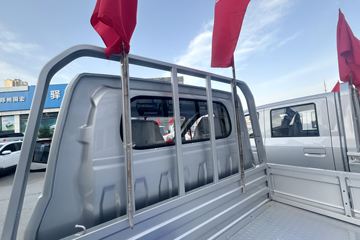 ������Խ ���� �콢�� 1.6L���� 120���� ������5�� Һɲ 3.8�׵�������΢��ͼƬ