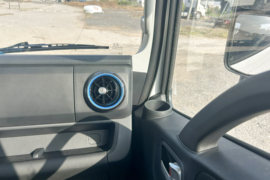 智蓝ES&nbsp;电动载货车驾驶室图片