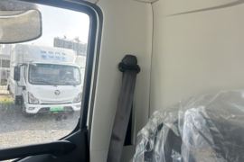 智蓝ES&nbsp;电动载货车驾驶室图片