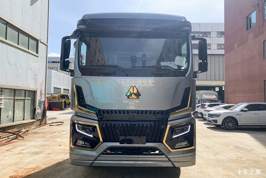 �й������ɶ����ó�����V99-BL 6X4 ���綯ǣ���� ����452kWh