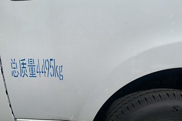 Զ�� ����F5E 2025�� ���˰� 4X2 3.82�׵��Ŵ��綯��س� ��о61.669kWhͼƬ