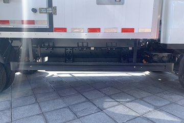Զ�� ����F5E 2025�� ���˰� 4X2 3.82�׵��Ŵ��綯��س� ��о61.669kWhͼƬ