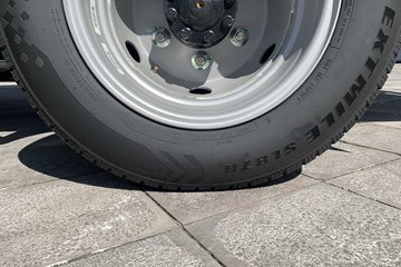 Զ�� ����F5E 2025�� ���˰� 4X2 3.82�׵��Ŵ��綯��س� ��о61.669kWhͼƬ
