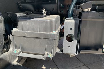 Զ�� ����F5E 2025�� ���˰� 4X2 3.82�׵��Ŵ��綯��س� ��о61.669kWhͼƬ