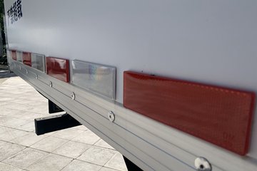 Զ�� ����F5E 2025�� ���˰� 4X2 3.82�׵��Ŵ��綯��س� ��о61.669kWhͼƬ