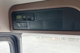 广汽T7&nbsp;电动牵引车驾驶室图片