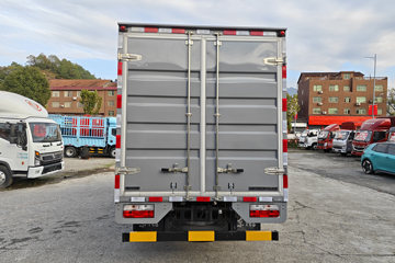 ���� ������D5 ������ 142���� 3.8�׵�����ʽ�ῨͼƬ