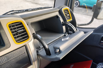 ���� ������D5 ������ 142���� 3.8�׵�����ʽ�ῨͼƬ