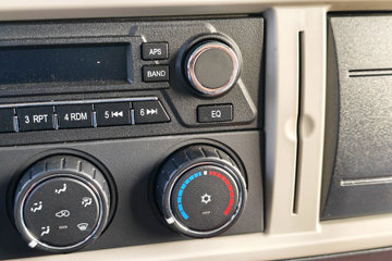 ���� ������D5 ������ 142���� 3.8�׵�����ʽ�ῨͼƬ