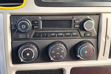 ���� ������D5 ������ 142���� 3.8�׵�����ʽ�ῨͼƬ