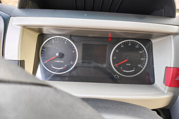 ���� ������D5 ������ 142���� 3.8�׵�����ʽ�ῨͼƬ