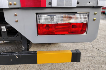 ���� ������D5 ������ 142���� 3.8�׵�����ʽ�ῨͼƬ