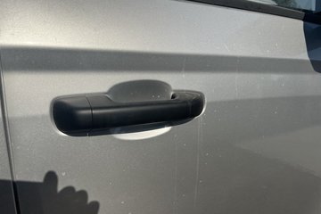 ��������V5 1.6L���� 120���� ����5�� Һɲ 3��˫������΢��ͼƬ