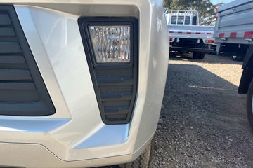 ��������V5 1.6L���� 120���� ����5�� Һɲ 3��˫������΢��ͼƬ