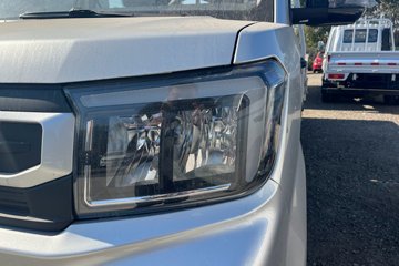 ��������V5 1.6L���� 120���� ����5�� Һɲ 3��˫������΢��ͼƬ