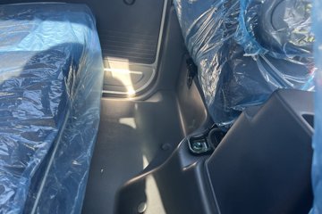 ��������V5 1.6L���� 120���� ����5�� Һɲ 3��˫������΢��ͼƬ