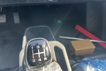 ��������V5 1.6L���� 120���� ����5�� Һɲ 3��˫������΢��ͼƬ