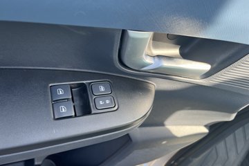 ��������V5 1.6L���� 120���� ����5�� Һɲ 3��˫������΢��ͼƬ
