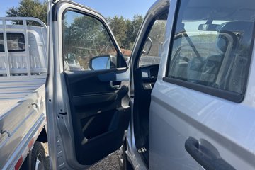 ��������V5 1.6L���� 120���� ����5�� Һɲ 3��˫������΢��ͼƬ