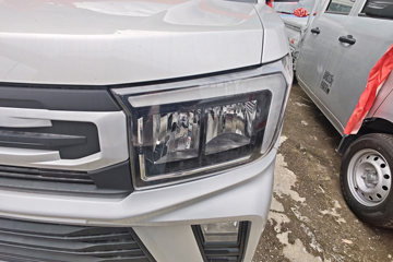 ��������V5 1.6L���� 120���� ����5�� Һɲ 3��˫������΢��ͼƬ