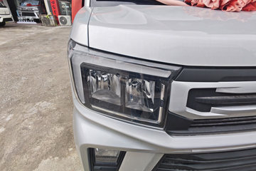 ��������V5 1.6L���� 120���� ����5�� Һɲ 3��˫������΢��ͼƬ