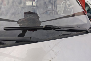 ��������V5 1.6L���� 120���� ����5�� Һɲ 3��˫������΢��ͼƬ