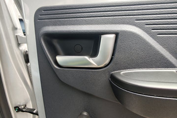 ��������V5 1.6L���� 120���� ����5�� Һɲ 3��˫������΢��ͼƬ