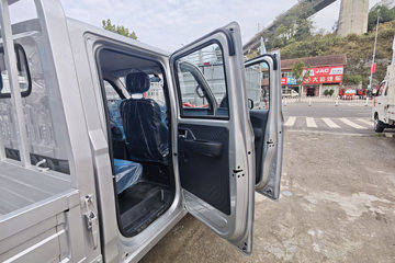 ��������V5 1.6L���� 120���� ����5�� Һɲ 3��˫������΢��ͼƬ