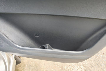 ��������V5 1.6L���� 120���� ����5�� Һɲ 3��˫������΢��ͼƬ