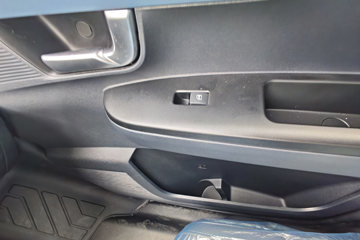 ��������V5 1.6L���� 120���� ����5�� Һɲ 3��˫������΢��ͼƬ