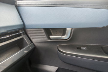 ��������V5 1.6L���� 120���� ����5�� Һɲ 3��˫������΢��ͼƬ
