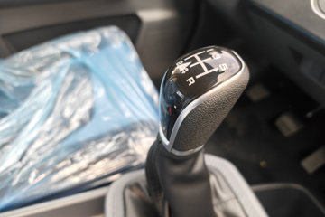 ��������V5 1.6L���� 120���� ����5�� Һɲ 3��˫������΢��ͼƬ