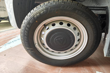 ��������V5 1.6L���� 120���� ����5�� 3.7�׵�������΢��(��̥)ͼƬ