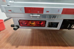 福田祥菱V5 1.6L汽油 120马力 蓝黛5档 3.7米单排栏板微卡(后单胎)