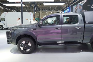 ����Ƥ�� ��;PHEV 2025�� �콢�� ���� ���� ���ʽ��϶���˫��Ƥ�� 31.2kWhͼƬ