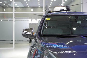 ����Ƥ�� ��;PHEV 2025�� �콢�� ���� ���� ���ʽ��϶���˫��Ƥ�� 31.2kWhͼƬ