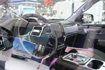 ����Ƥ�� ��;PHEV 2025�� �콢�� ���� ���� ���ʽ��϶���˫��Ƥ�� 31.2kWhͼƬ