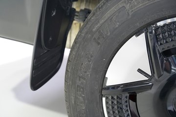 ����Ƥ�� ��;PHEV 2025�� �콢�� ���� ���� ���ʽ��϶���˫��Ƥ�� 31.2kWhͼƬ