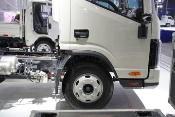 ����˧��ES6 4.18�׵��Ŵ��綯�����Ῠ ����ʱ��100.46kWhͼƬ