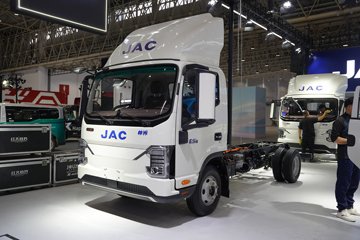 ����˧��ES6 4.18�׵��Ŵ��綯�����Ῠ ����ʱ��100.46kWhͼƬ