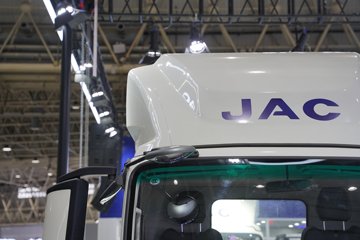 ����˧��ES6 4.18�׵��Ŵ��綯�����Ῠ ����ʱ��100.46kWhͼƬ