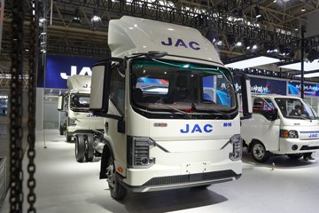 ����˧��ES6 4.18�׵��Ŵ��綯�����Ῠ ����ʱ��100.46kWhͼƬ