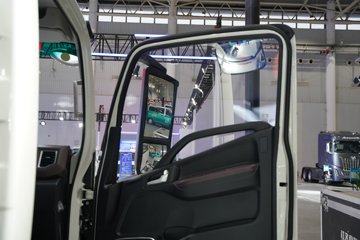 ����˧��ES6 4.18�׵��Ŵ��綯�����Ῠ ����ʱ��100.46kWhͼƬ