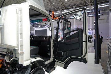 ����˧��ES6 4.18�׵��Ŵ��綯�����Ῠ ����ʱ��100.46kWhͼƬ