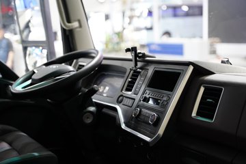 ����˧��ES6 4.18�׵��Ŵ��綯�����Ῠ ����ʱ��100.46kWhͼƬ