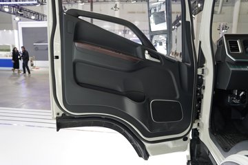 ����˧��ES6 4.18�׵��Ŵ��綯�����Ῠ ����ʱ��100.46kWhͼƬ