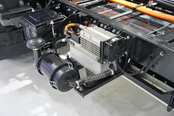 ����˧��ES6 4.18�׵��Ŵ��綯�����Ῠ ����ʱ��100.46kWhͼƬ